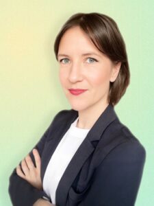 co-founder Mariel Marshall 