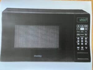 Micro-ondes à poser Danby DBMW0721BBB