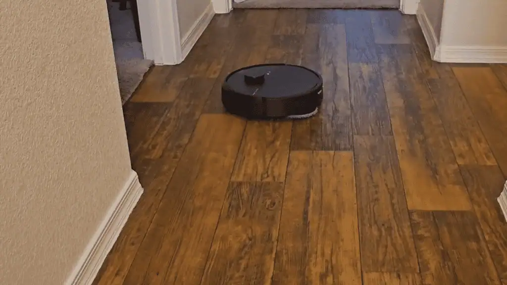 Roomba Plus 505 Combo AutoWash In Use