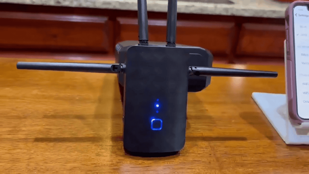 Anahit WiFi Extender Signal Booster